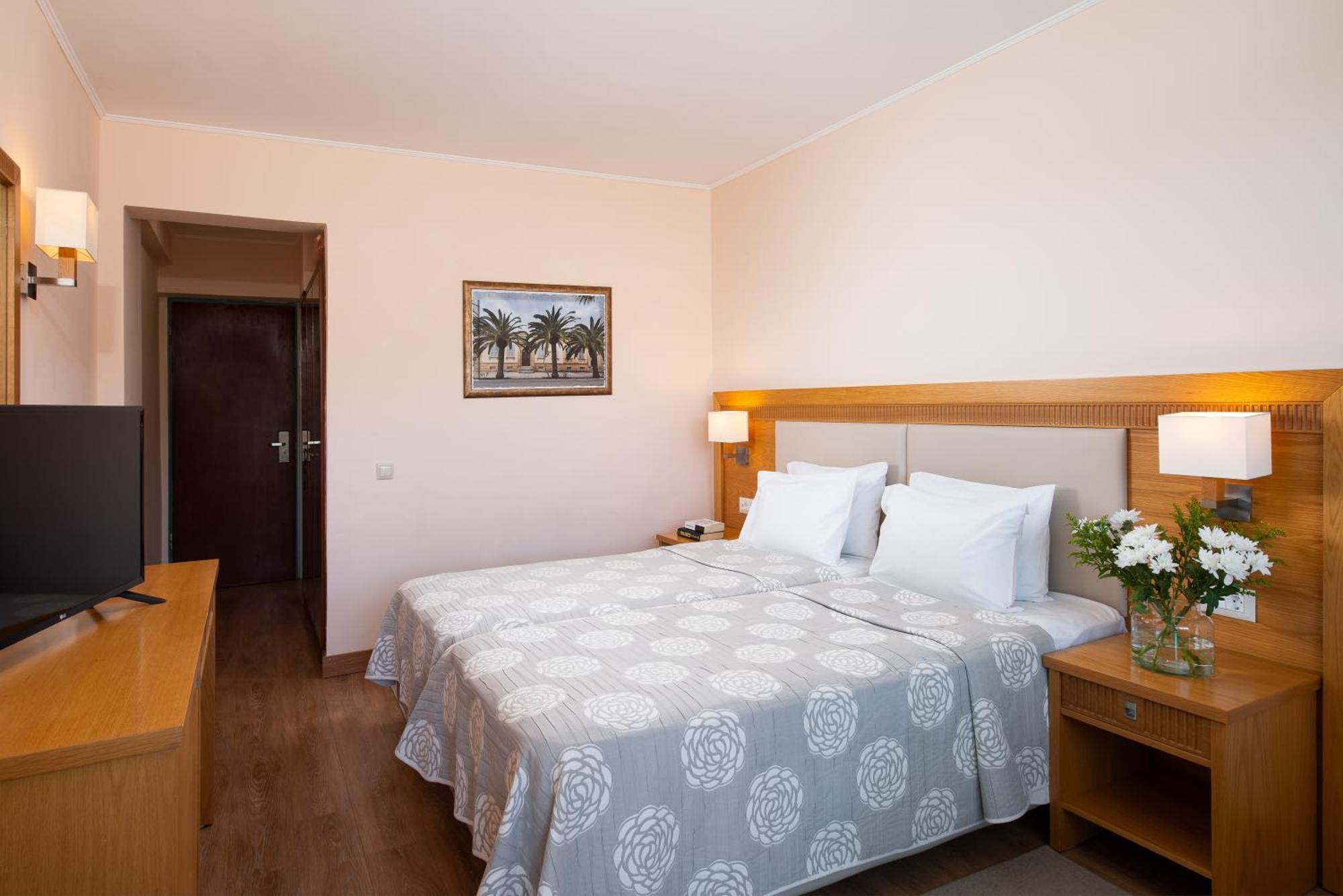 Hotel Mediterranee 4*